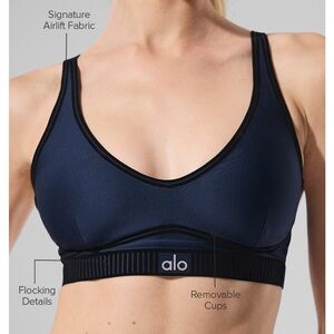 Alo Yoga Airlift Line Up Bra
